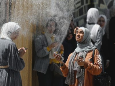 الفصام وسيلةً لتفجير ألغام الرأسمالية